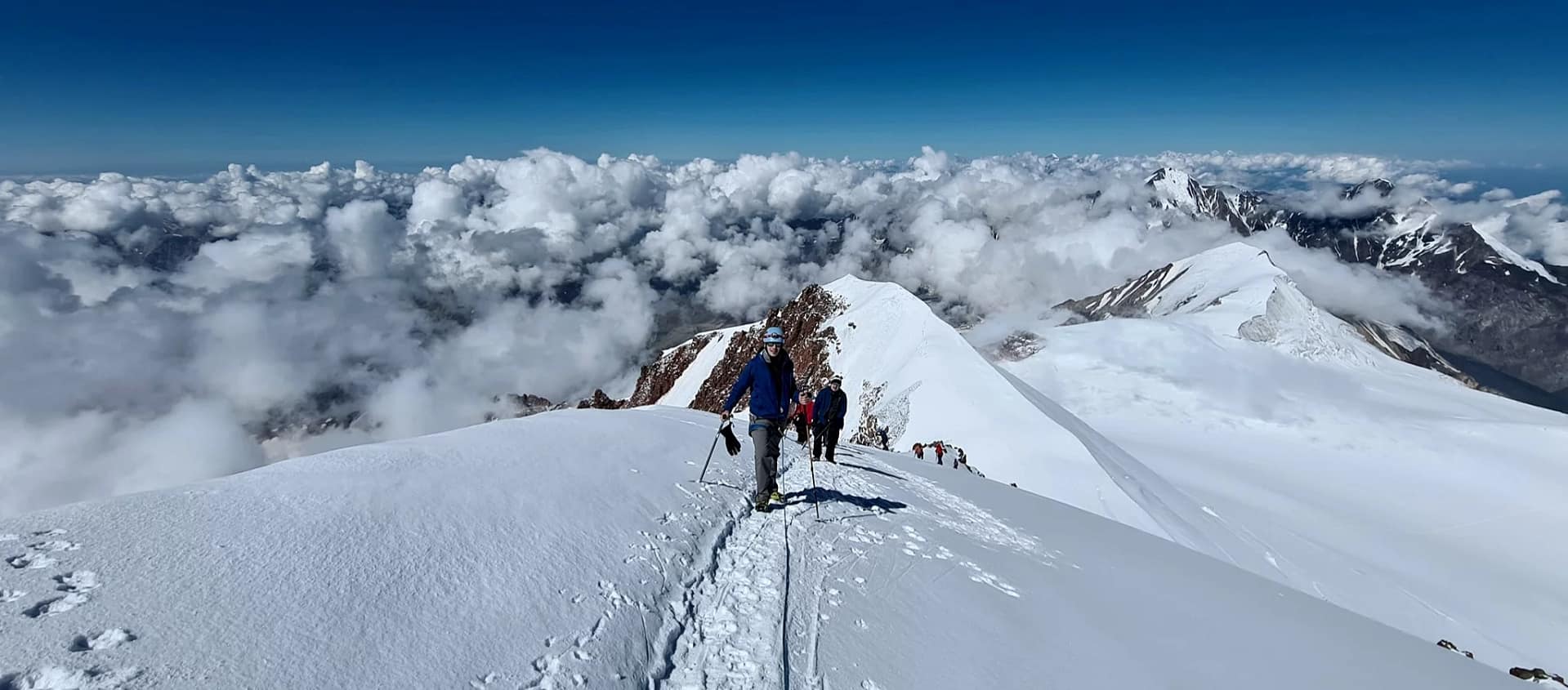 Kazbek beklimmen Kaukasus - Mountain Network16.jpg