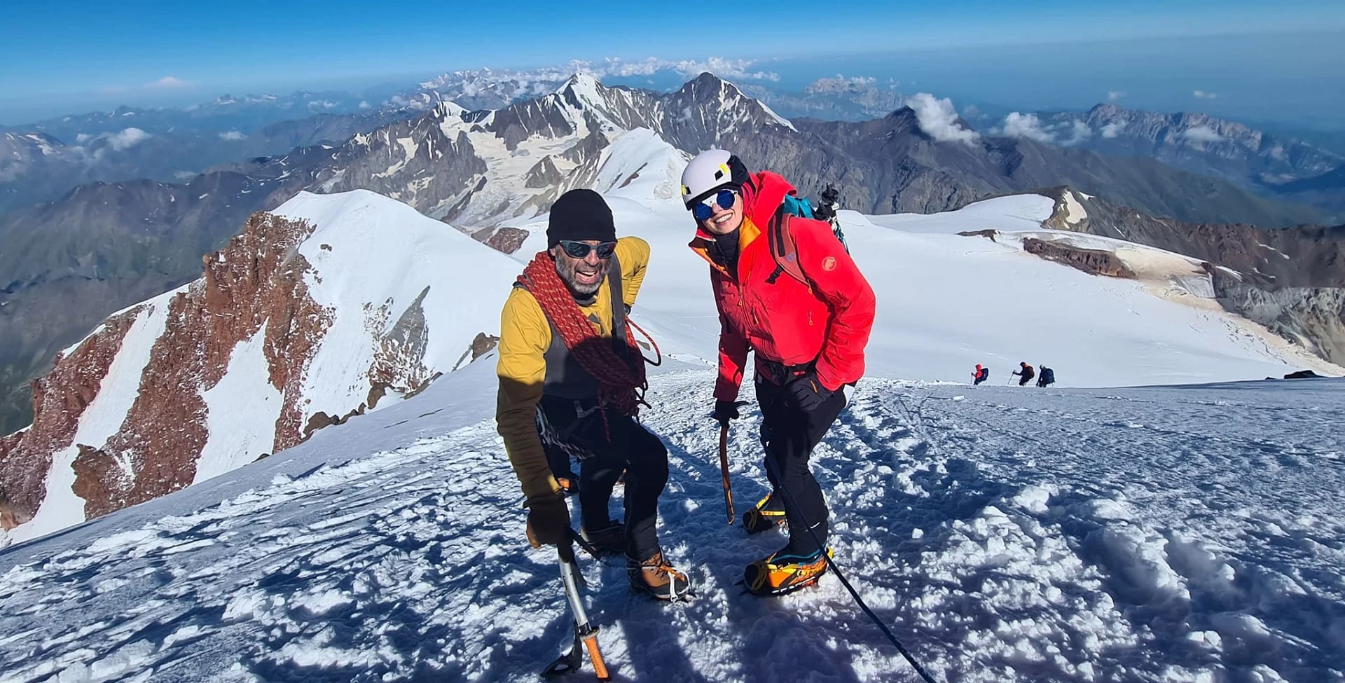 Kazbek beklimmen Kaukasus - Mountain Network16.jpg